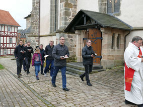 Karfreitgasliturgie und Karfreitagsprozession in Naumburg (Foto: Karl-Franz Thiede)